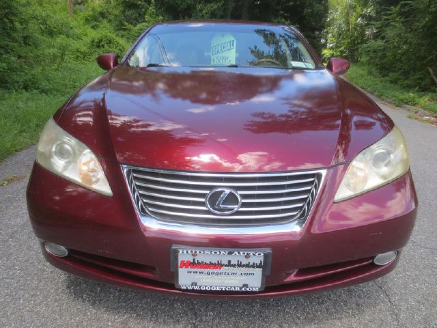 2008 Red /Tan Lexus ES350 (JTHBJ46G682) with an 3.5L v6 engine, Automatic transmission, located at 270 US Route 6, Mahopac, NY, 10541, (845) 621-0895, 41.349022, -73.755280 - Photo#2