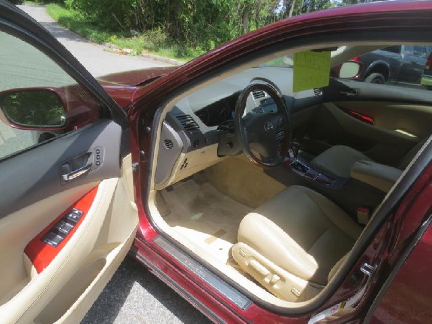 2008 Red /Tan Lexus ES350 (JTHBJ46G682) with an 3.5L v6 engine, Automatic transmission, located at 270 US Route 6, Mahopac, NY, 10541, (845) 621-0895, 41.349022, -73.755280 - Photo#6