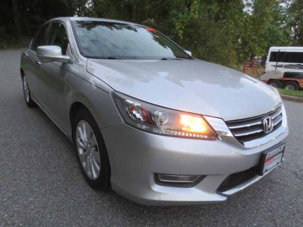 2013 Silver /Black Honda Accord EX (1HGCR2F70DA) with an 2.4L 4cyl i-VTEC engine, Automatic transmission, located at 270 US Route 6, Mahopac, NY, 10541, (845) 621-0895, 41.349022, -73.755280 - Photo #1