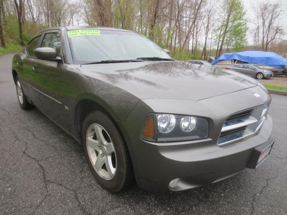 2010 Gray /Black Dodge Charger SXT (2B3CA3CV3AH) with an 3.5L v6 H.O. engine, Automatic transmission, located at 270 US Route 6, Mahopac, NY, 10541, (845) 621-0895, 41.349022, -73.755280 - Photo #1