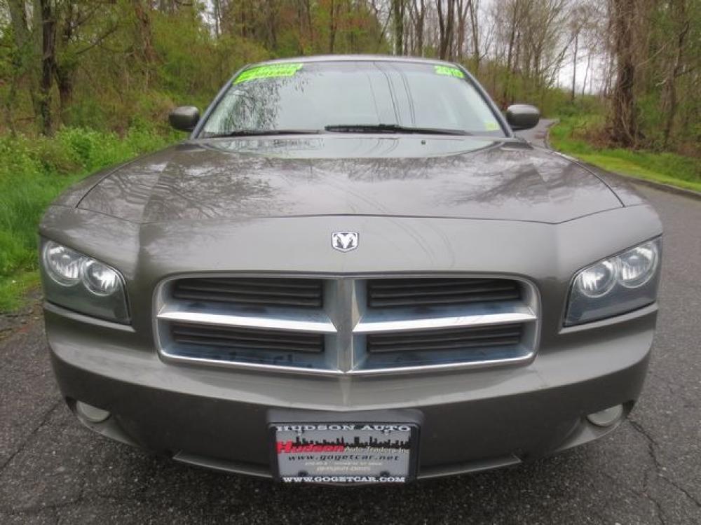 2010 Gray /Black Dodge Charger SXT (2B3CA3CV3AH) with an 3.5L v6 H.O. engine, Automatic transmission, located at 270 US Route 6, Mahopac, NY, 10541, (845) 621-0895, 41.349022, -73.755280 - Photo #2