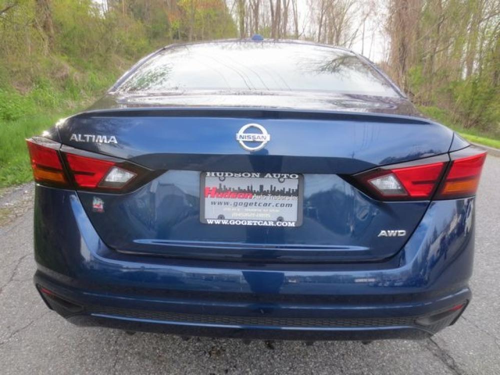 2019 Blue /Black Nissan Altima 2.5 s (1N4BL4BW1KC) with an 2.5L 4cyl engine, Automatic transmission, located at 270 US Route 6, Mahopac, NY, 10541, (845) 621-0895, 41.349022, -73.755280 - Photo #5
