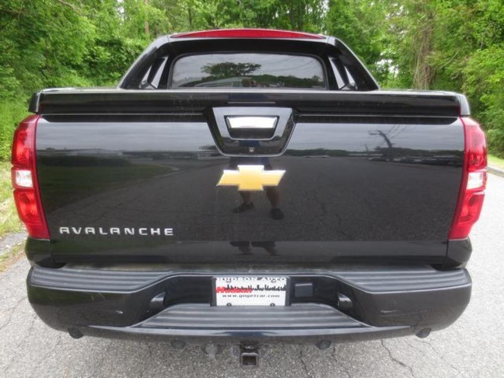 2012 Black /Black Chevrolet Avalanche LTZ (3GNTKGE74CG) with an 5.3L v8 engine, Automatic transmission, located at 270 US Route 6, Mahopac, NY, 10541, (845) 621-0895, 41.349022, -73.755280 - Photo #5