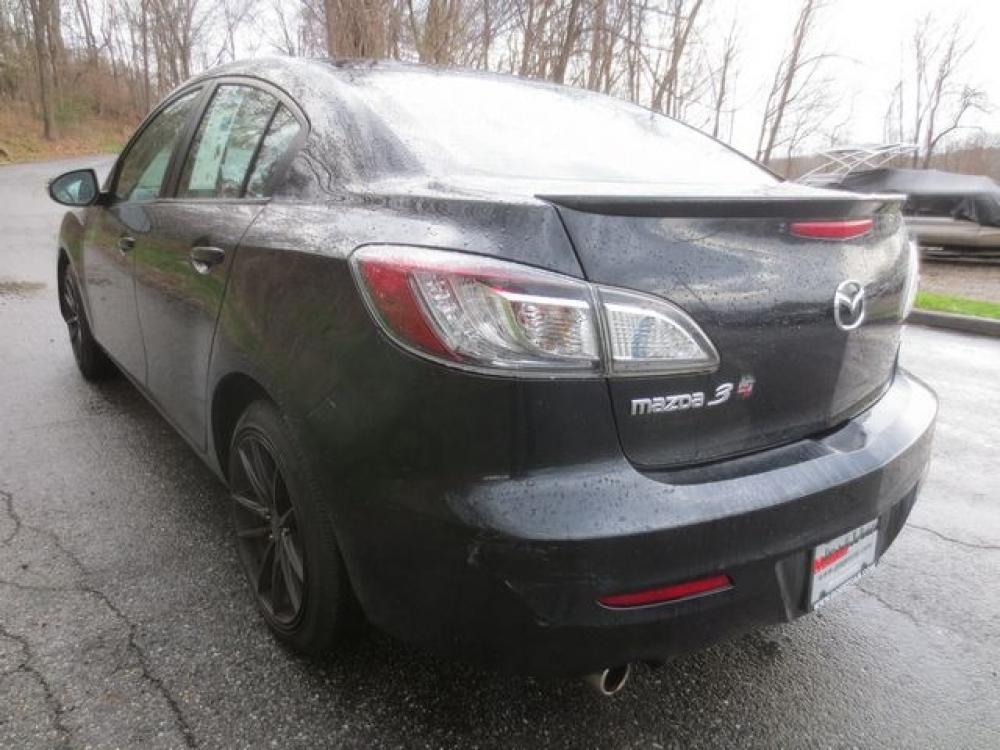 2010 Black /Black Mazda Mazda3 S Grand Touring (JM1BL1S66A1) with an 2.5L 4cyl engine, Automatic transmission, located at 270 US Route 6, Mahopac, NY, 10541, (845) 621-0895, 41.349022, -73.755280 - Photo #4