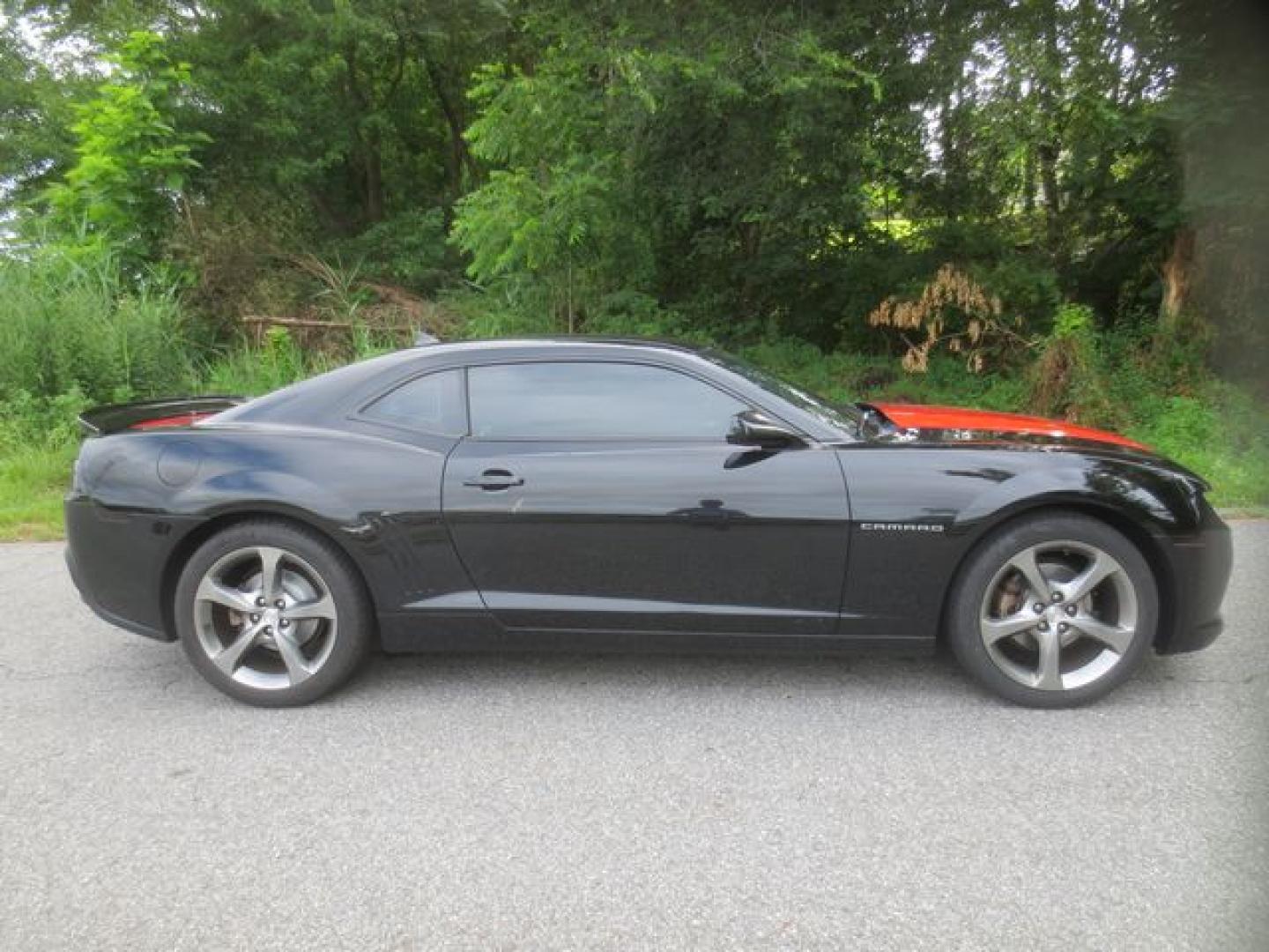 2014 Black /Black Chevrolet Camaro LS (2G1FA1E38E9) with an 3.6L v6 engine, Automatic transmission, located at 270 US Route 6, Mahopac, NY, 10541, (845) 621-0895, 41.349022, -73.755280 - Photo#8