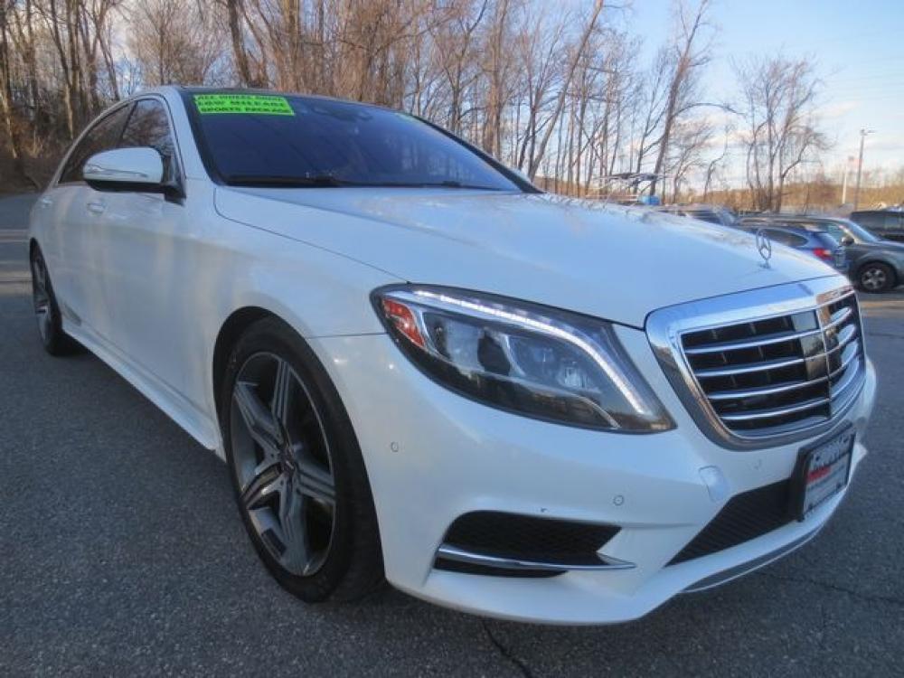2015 White /Black Mercedes Benz S-Class S550 4MATIC (WDDUG8FB9FA) with an 4.7L V8 DOHC 24V engine, 7-Speed Automatic transmission, located at 270 US Route 6, Mahopac, NY, 10541, (845) 621-0895, 41.349022, -73.755280 - Photo #1