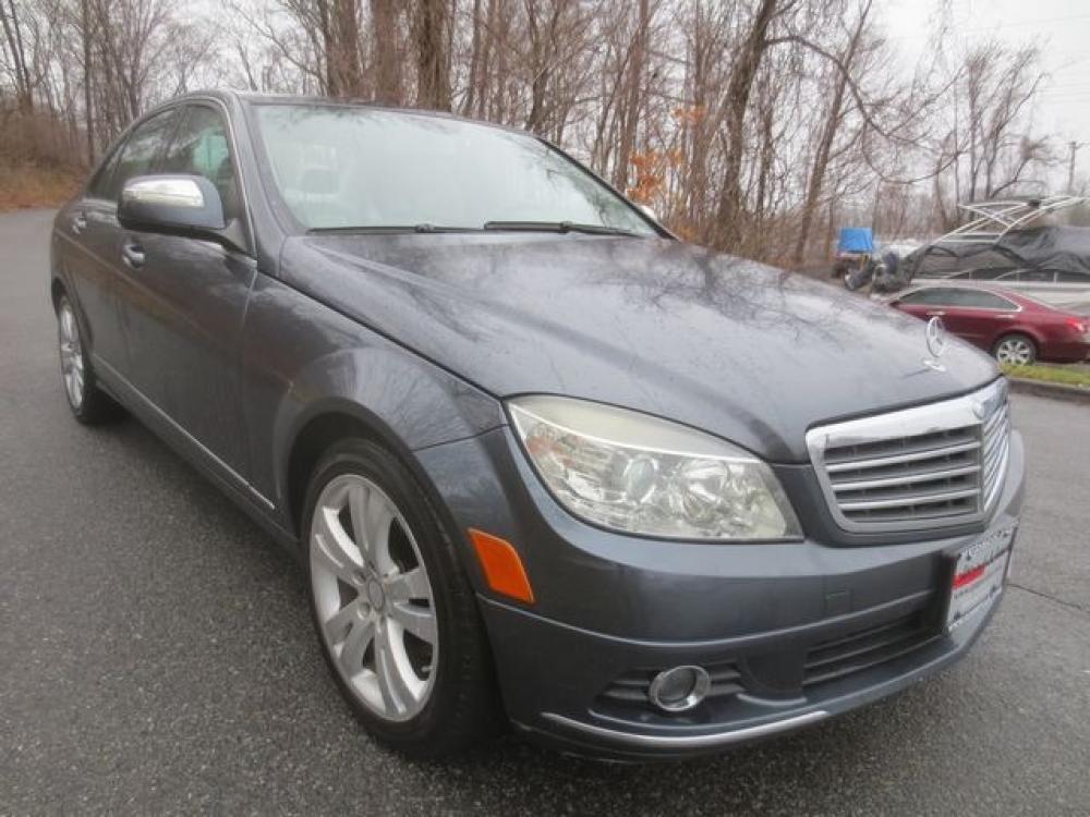 2009 Gray /Black Mercedes Benz C300 (WDDGF81X19F) with an 3.0L v6 engine, Automatic transmission, located at 270 US Route 6, Mahopac, NY, 10541, (845) 621-0895, 41.349022, -73.755280 - Photo #1