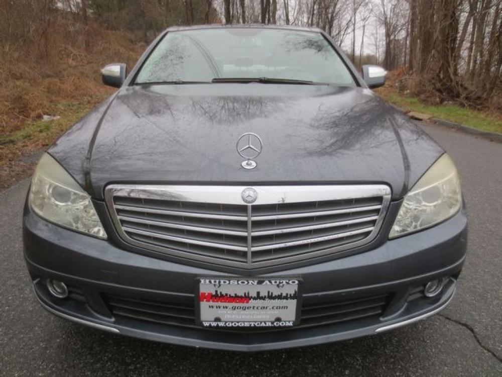2009 Gray /Black Mercedes Benz C300 (WDDGF81X19F) with an 3.0L v6 engine, Automatic transmission, located at 270 US Route 6, Mahopac, NY, 10541, (845) 621-0895, 41.349022, -73.755280 - Photo #2