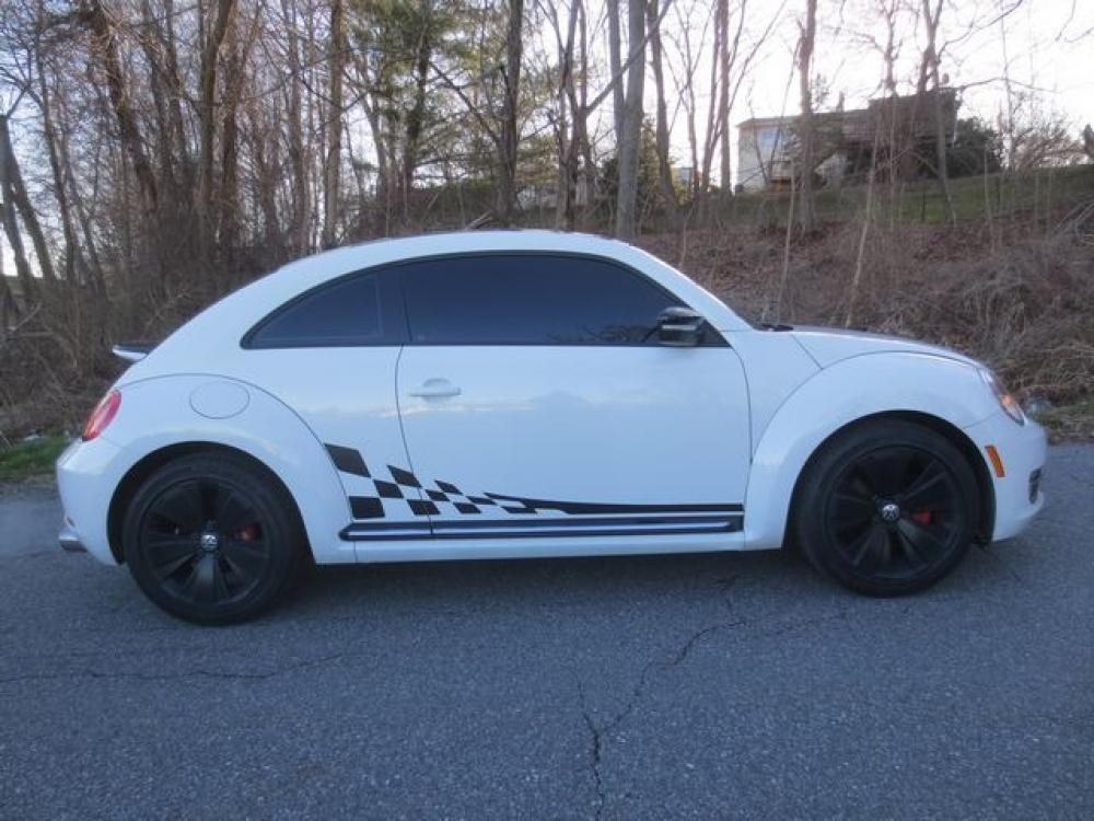 2013 White /Black Volkswagen Beetle 2.0T Turbo (3VWVA7AT8DM) with an 2.0L 4cy Turbo engine, Automatic transmission, located at 270 US Route 6, Mahopac, NY, 10541, (845) 621-0895, 41.349022, -73.755280 - Photo #10