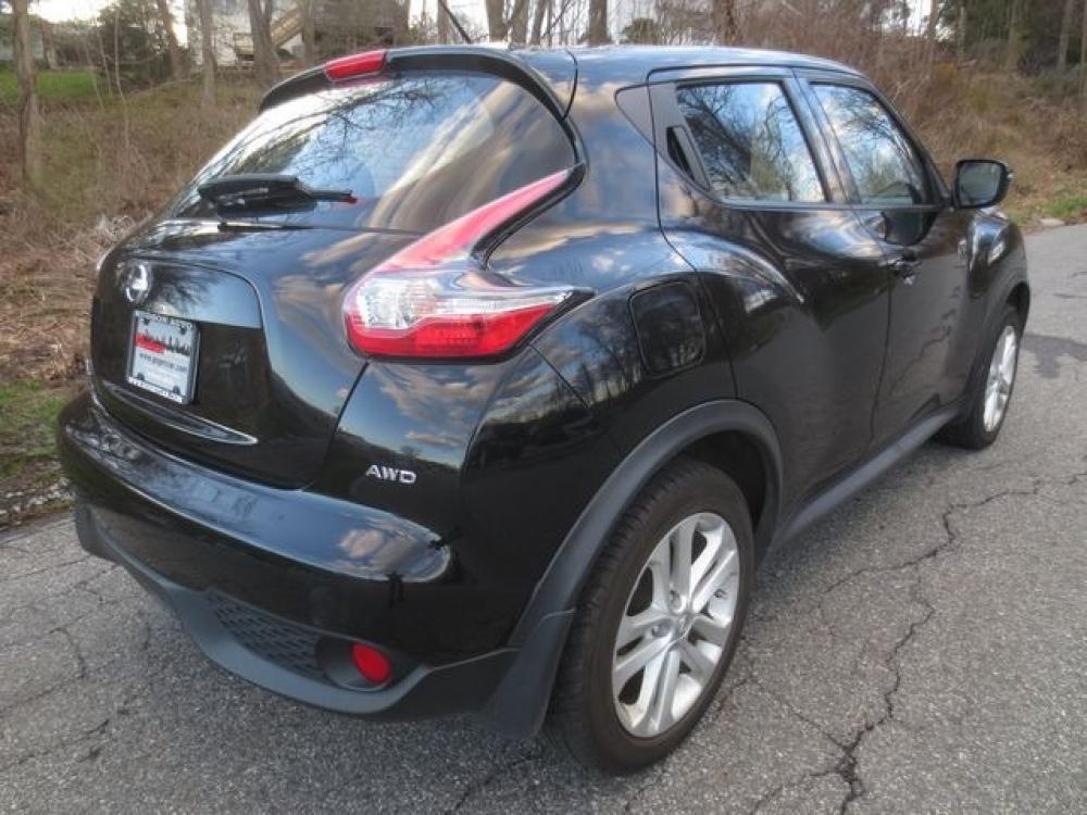 2016 Black /Black Nissan Juke S AWD (JN8AF5MV5GT) with an 1.6L L4 DOHC 16V engine, Automatic transmission, located at 270 US Route 6, Mahopac, NY, 10541, (845) 621-0895, 41.349022, -73.755280 - Photo #3
