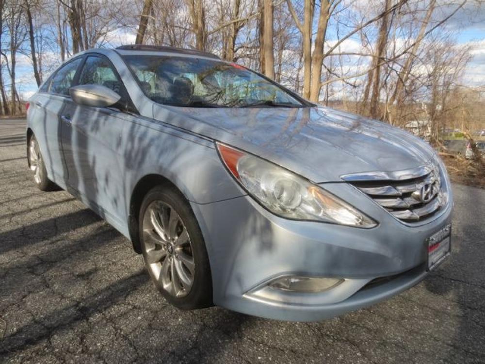 2011 Blue /Black Hyundai Sonata SE (5NPEC4AC6BH) with an 2.4L L4 DOHC 16V engine, 5-Speed Automatic transmission, located at 270 US Route 6, Mahopac, NY, 10541, (845) 621-0895, 41.349022, -73.755280 - Photo #1