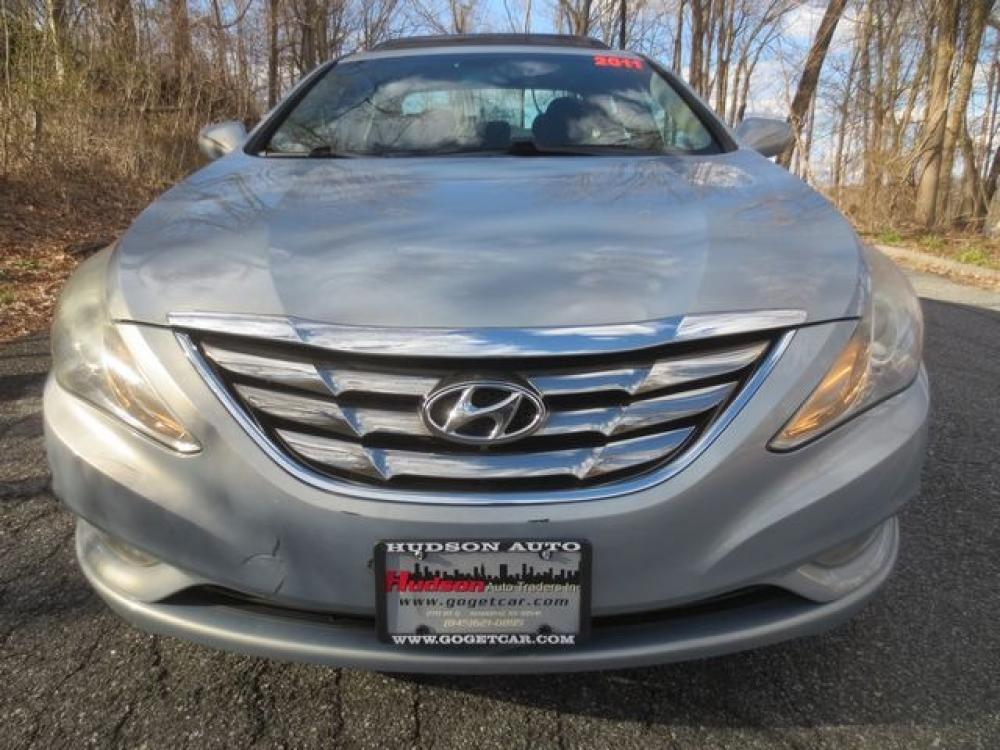 2011 Blue /Black Hyundai Sonata SE (5NPEC4AC6BH) with an 2.4L L4 DOHC 16V engine, 5-Speed Automatic transmission, located at 270 US Route 6, Mahopac, NY, 10541, (845) 621-0895, 41.349022, -73.755280 - Photo #2