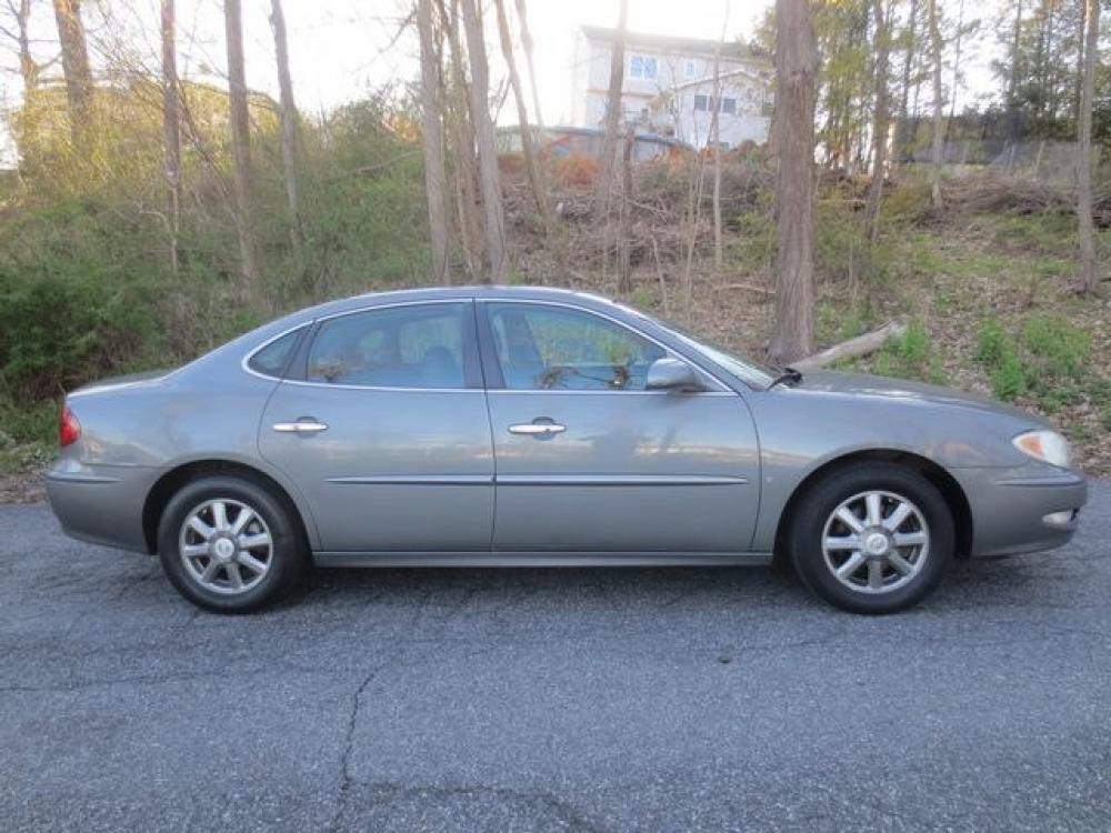 2007 Gray /Black Buick Lacrosse CXL (2G4WD582971) with an 3.8L v6 engine, Automatic transmission, located at 270 US Route 6, Mahopac, NY, 10541, (845) 621-0895, 41.349022, -73.755280 - Photo #9