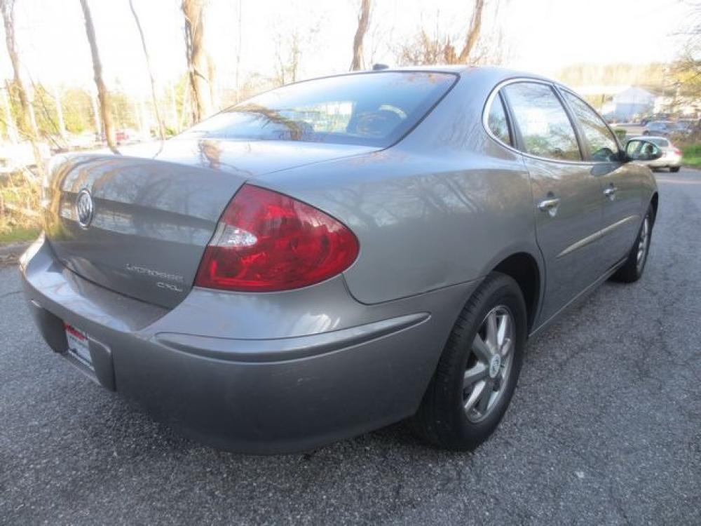 2007 Gray /Black Buick Lacrosse CXL (2G4WD582971) with an 3.8L v6 engine, Automatic transmission, located at 270 US Route 6, Mahopac, NY, 10541, (845) 621-0895, 41.349022, -73.755280 - Photo #3