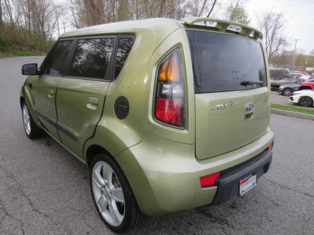 2010 Green /Gray Kia Soul (KNDJT2A28A7) with an 2.0L 4cyl engine, Automatic transmission, located at 270 US Route 6, Mahopac, NY, 10541, (845) 621-0895, 41.349022, -73.755280 - Photo #4