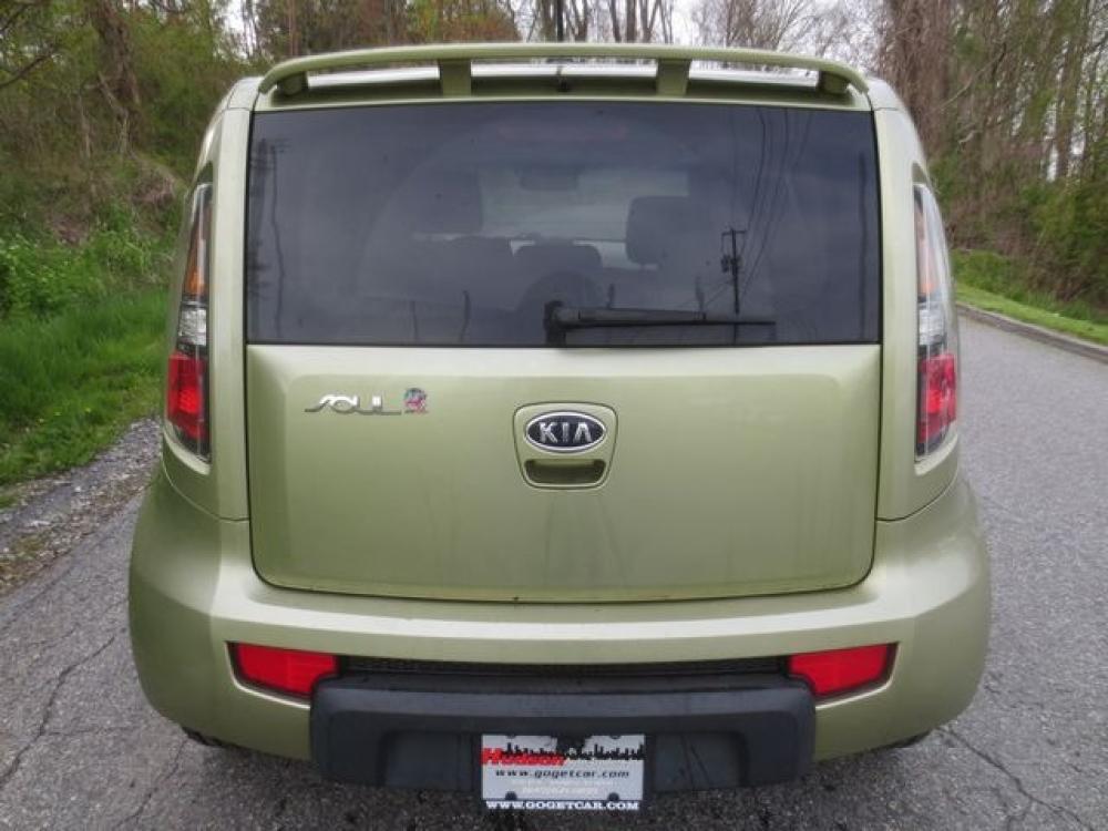 2010 Green /Gray Kia Soul (KNDJT2A28A7) with an 2.0L 4cyl engine, Automatic transmission, located at 270 US Route 6, Mahopac, NY, 10541, (845) 621-0895, 41.349022, -73.755280 - Photo #5