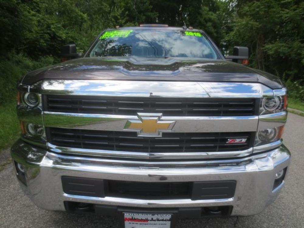 2015 Gray /Black Chevrolet Silverado 2500HD LT Double Cab (1GC2KVEG0FZ) with an 6.0L V8 OHV 16V FFV engine, 6-Speed Automatic transmission, located at 270 US Route 6, Mahopac, NY, 10541, (845) 621-0895, 41.349022, -73.755280 - Photo #2