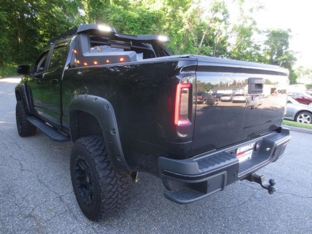 2019 Black /Black Chevrolet Colorado Z71 Crew Cab 4WD Short Box (1GCGTDEN2K1) with an 3.6L V6 engine, Automatic transmission, located at 270 US Route 6, Mahopac, NY, 10541, (845) 621-0895, 41.349022, -73.755280 - Photo #4