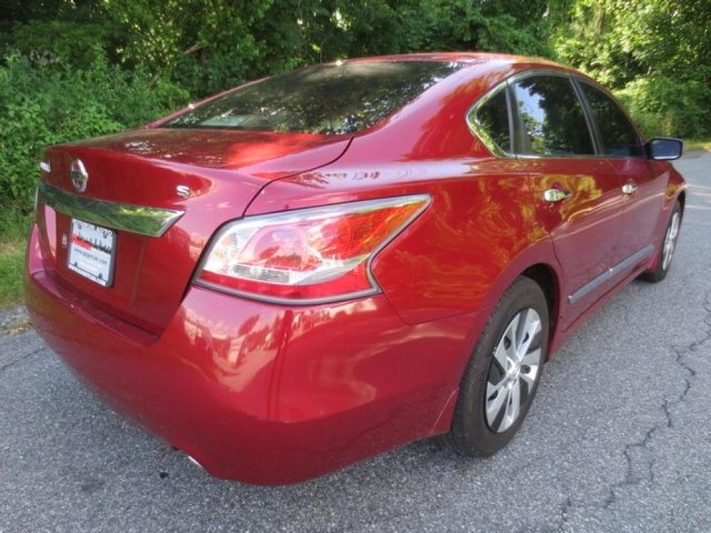 2015 Red /Tan Nissan Altima 2.5 S (1N4AL3AP4FC) with an 2.5L L4 DOHC 16V engine, Automatic transmission, located at 270 US Route 6, Mahopac, NY, 10541, (845) 621-0895, 41.349022, -73.755280 - Photo #3