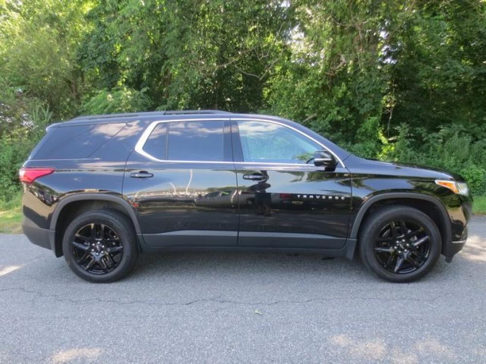 2019 Black /Black Chevrolet Traverse LT Cloth AWD (1GNEVGKW9KJ) with an 3.6L V6 DOHC 24V engine, Automatic transmission, located at 270 US Route 6, Mahopac, NY, 10541, (845) 621-0895, 41.349022, -73.755280 - Photo #11