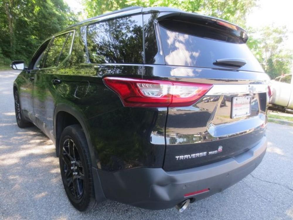 2019 Black /Black Chevrolet Traverse LT Cloth AWD (1GNEVGKW9KJ) with an 3.6L V6 DOHC 24V engine, Automatic transmission, located at 270 US Route 6, Mahopac, NY, 10541, (845) 621-0895, 41.349022, -73.755280 - Photo #4