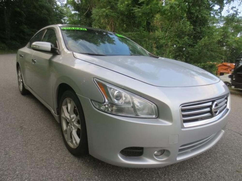 2012 Silver /Black Nissan Maxima SV (1N4AA5AP6CC) with an 3.5L V6 DOHC 24V engine, Continuously Variable Transmission transmission, located at 270 US Route 6, Mahopac, NY, 10541, (845) 621-0895, 41.349022, -73.755280 - Photo #1