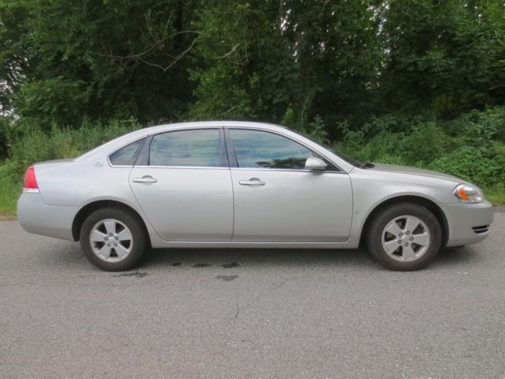 2008 Silver /Gray Chevrolet Impala LT (2G1WT55K989) with an 3.5L V6 OHV 12V FFV engine, 4-Speed Automatic Overdrive transmission, located at 270 US Route 6, Mahopac, NY, 10541, (845) 621-0895, 41.349022, -73.755280 - Photo #9