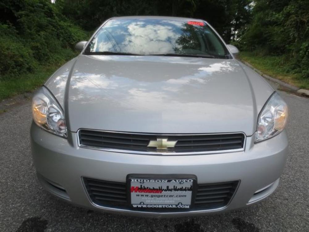 2008 Silver /Gray Chevrolet Impala LT (2G1WT55K989) with an 3.5L V6 OHV 12V FFV engine, 4-Speed Automatic Overdrive transmission, located at 270 US Route 6, Mahopac, NY, 10541, (845) 621-0895, 41.349022, -73.755280 - Photo #2