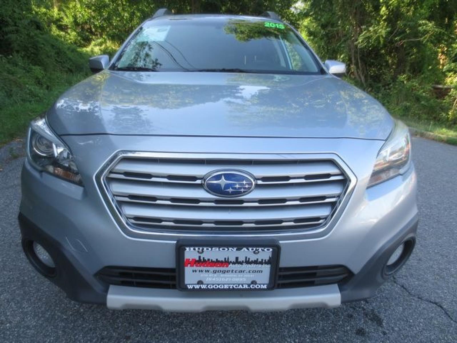 2015 Silver /Black Subaru Outback 2.5i Limited (4S4BSALCXF3) with an 2.5L H4 DOHC 16V engine, 6-Speed Automatic transmission, located at 270 US Route 6, Mahopac, NY, 10541, (845) 621-0895, 41.349022, -73.755280 - Photo #2