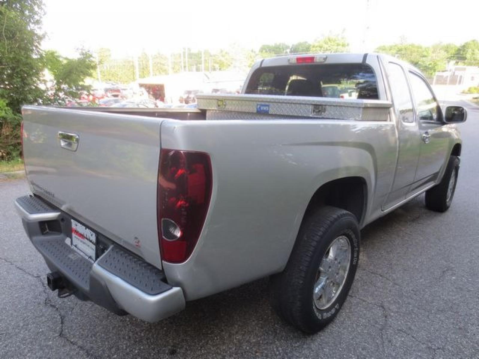 2012 Gray /Gray Chevrolet Colorado 1LT Ext. Cab 4WD (1GCJTCFE6C8) with an 3.7L L5 DOHC 20V engine, 4-Speed Automatic transmission, located at 270 US Route 6, Mahopac, NY, 10541, (845) 621-0895, 41.349022, -73.755280 - Photo #1