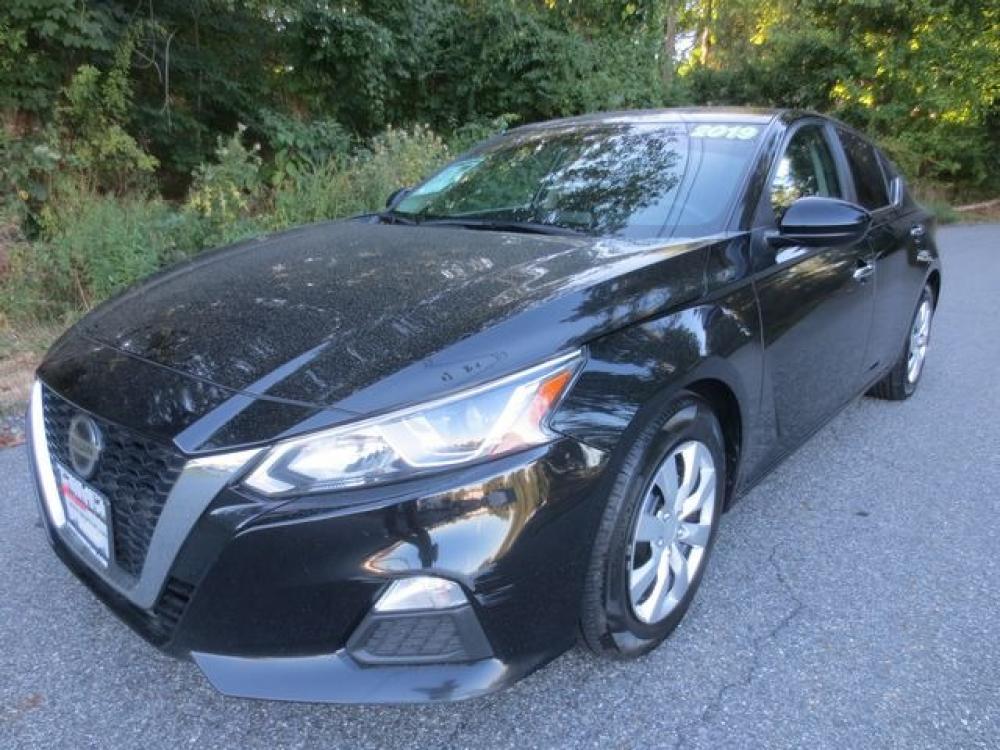 2019 Black /Black Nissan Altima 2.5 S (1N4BL4BVXKC) with an 2.5L L4 DOHC 16V engine, Automatic transmission, located at 270 US Route 6, Mahopac, NY, 10541, (845) 621-0895, 41.349022, -73.755280 - Photo #0