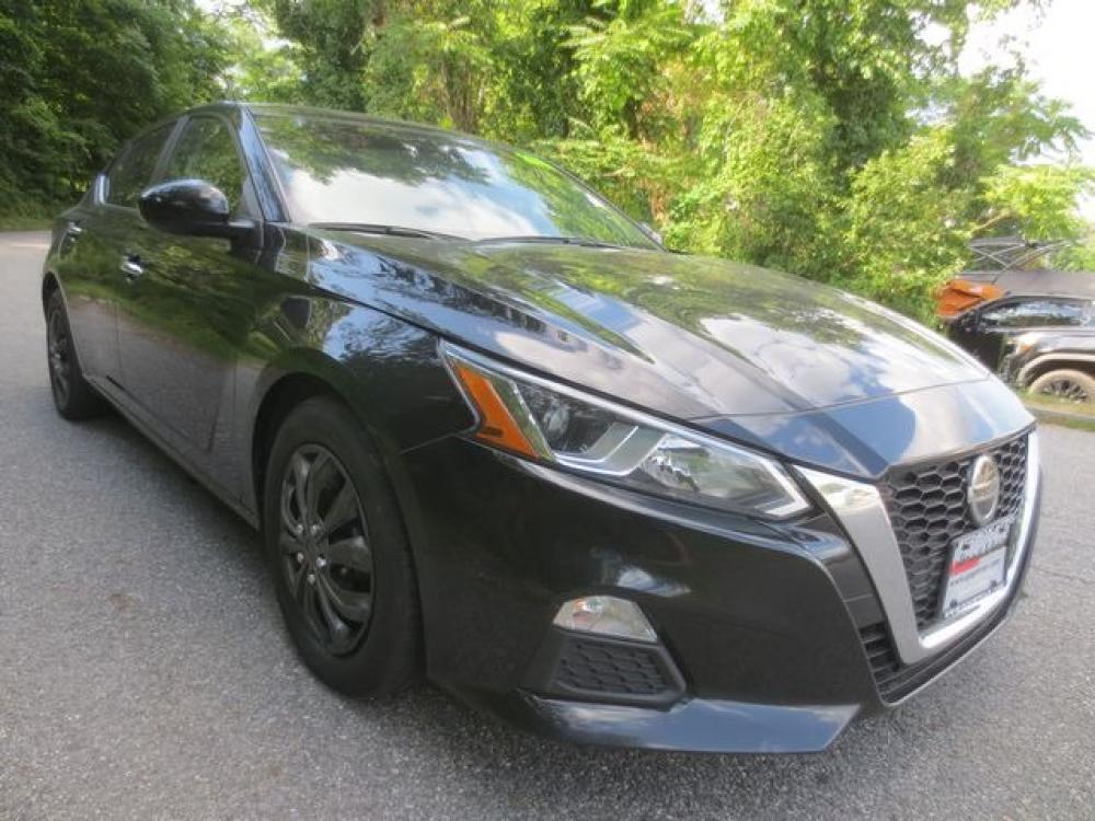 2019 Black /Black Nissan Altima 2.5 S (1N4BL4BVXKC) with an 2.5L L4 DOHC 16V engine, Automatic transmission, located at 270 US Route 6, Mahopac, NY, 10541, (845) 621-0895, 41.349022, -73.755280 - Photo #1