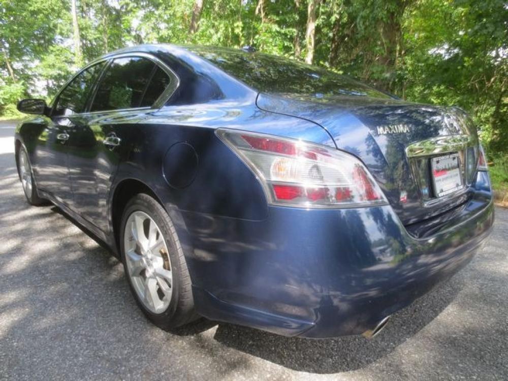 2014 Blue /Black Nissan Maxima SV (1N4AA5APXEC) with an 3.5L V6 DOHC 24V engine, Automatic transmission, located at 270 US Route 6, Mahopac, NY, 10541, (845) 621-0895, 41.349022, -73.755280 - Photo #4