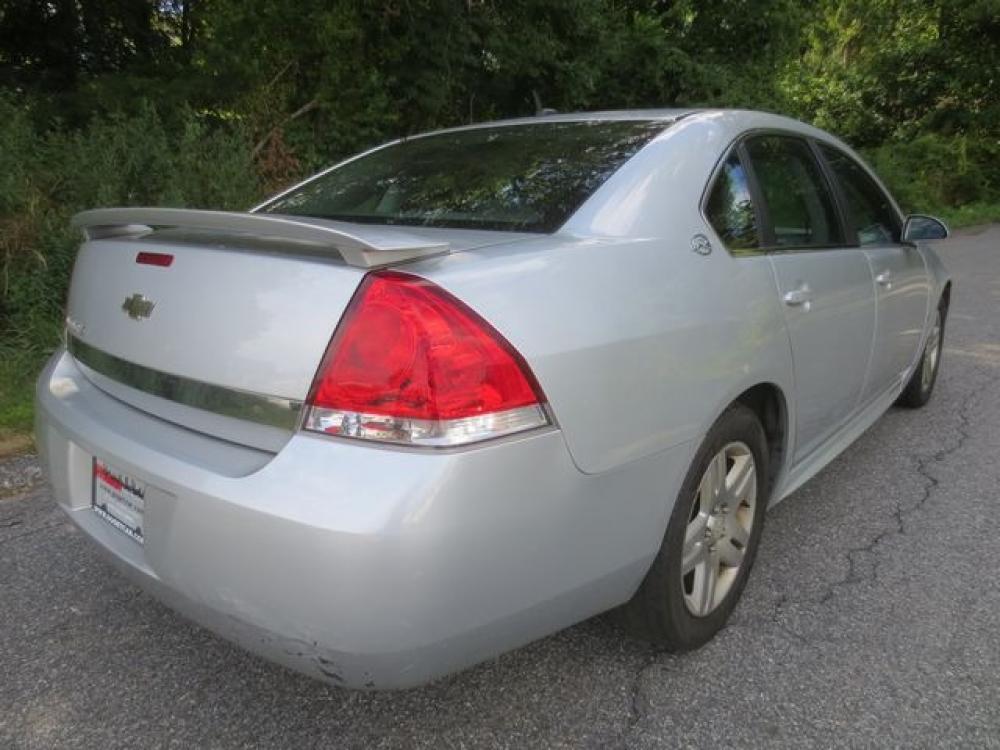 2009 Silver /Black Chevrolet Impala LT (2G1WT57N691) with an 3.5L V6 OHV 12V engine, 4-Speed Automatic Overdrive transmission, located at 270 US Route 6, Mahopac, NY, 10541, (845) 621-0895, 41.349022, -73.755280 - Photo #3