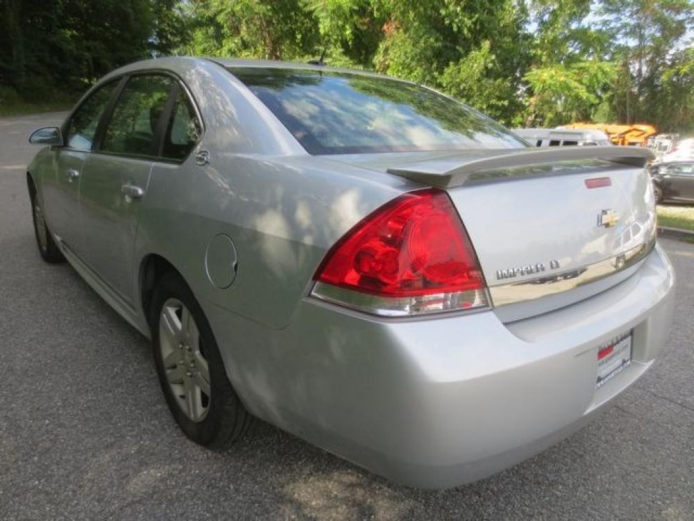 2009 Silver /Black Chevrolet Impala LT (2G1WT57N691) with an 3.5L V6 OHV 12V engine, 4-Speed Automatic Overdrive transmission, located at 270 US Route 6, Mahopac, NY, 10541, (845) 621-0895, 41.349022, -73.755280 - Photo #4