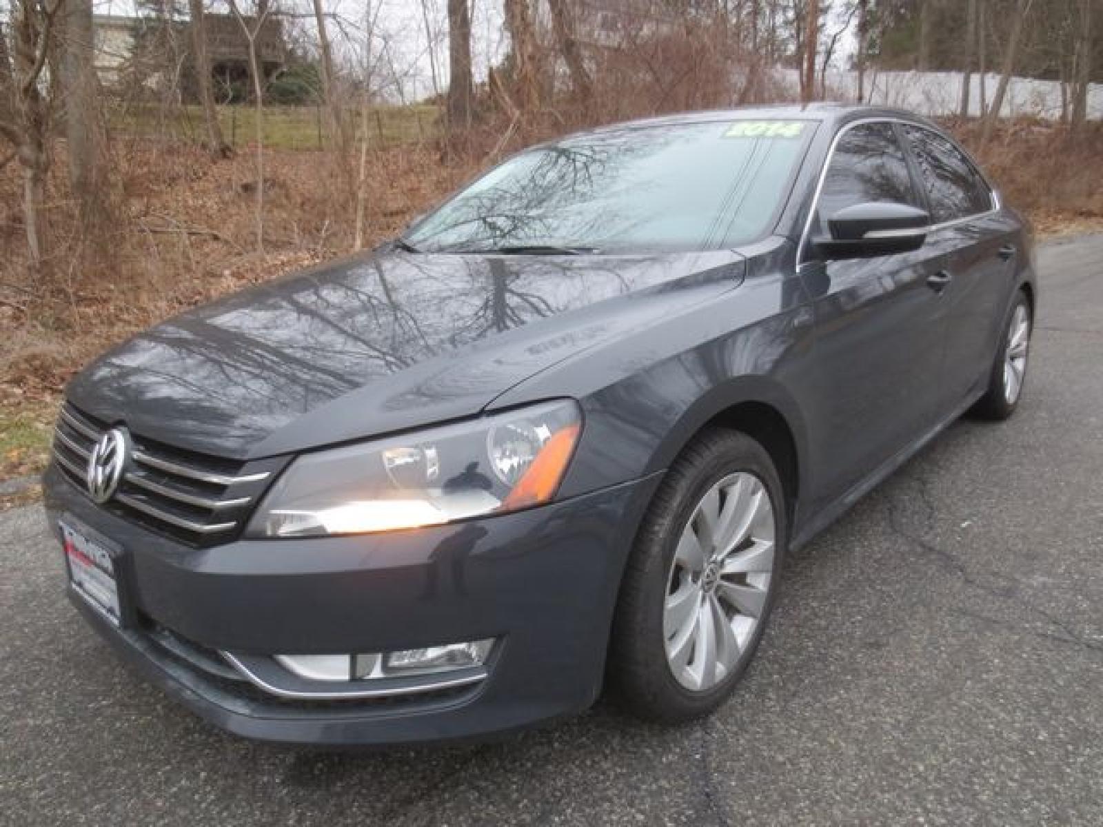 2014 Gray /Gray Volkswagen Passat 1.8T SE AT PZEV (1VWBT7A33EC) with an 4CYL1.8L TURBO engine, 6-Speed Automatic transmission, located at 270 US Route 6, Mahopac, NY, 10541, (845) 621-0895, 41.349022, -73.755280 - Photo #0