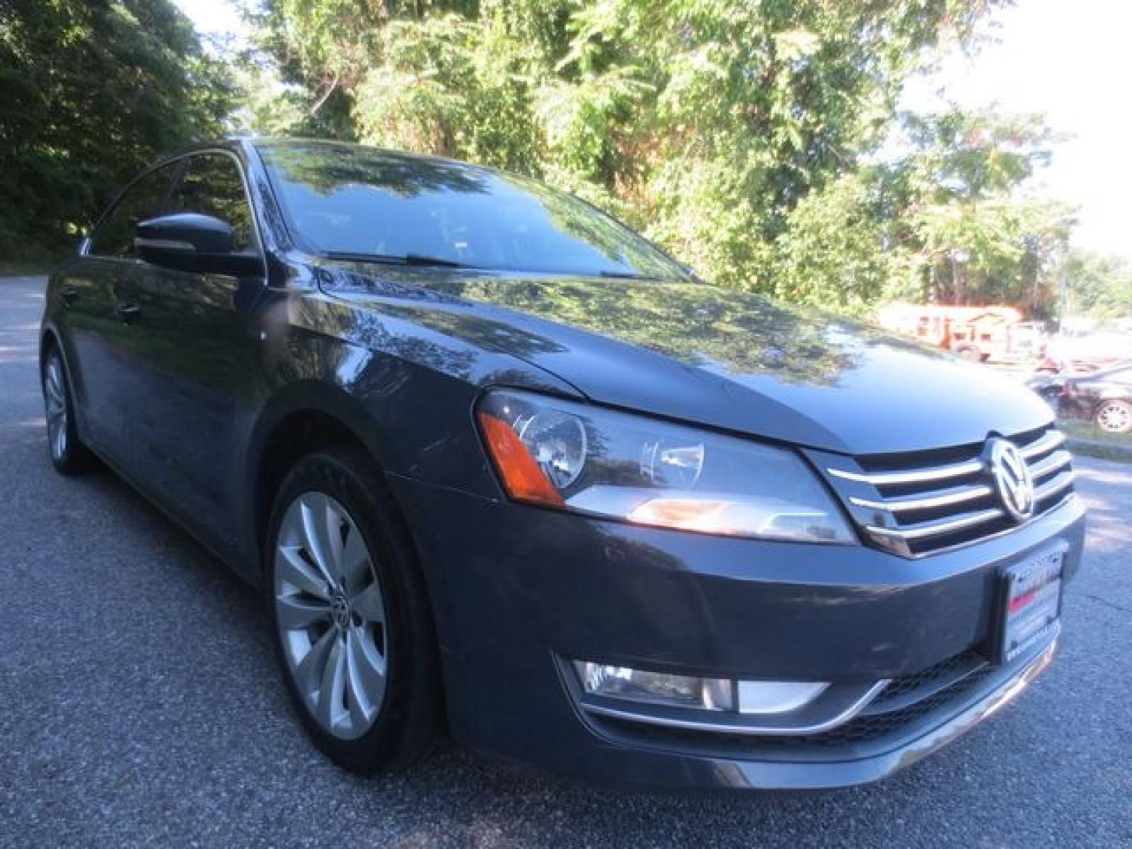 2014 Gray /Gray Volkswagen Passat 1.8T SE AT PZEV (1VWBT7A33EC) with an 4CYL1.8L TURBO engine, 6-Speed Automatic transmission, located at 270 US Route 6, Mahopac, NY, 10541, (845) 621-0895, 41.349022, -73.755280 - Photo #1