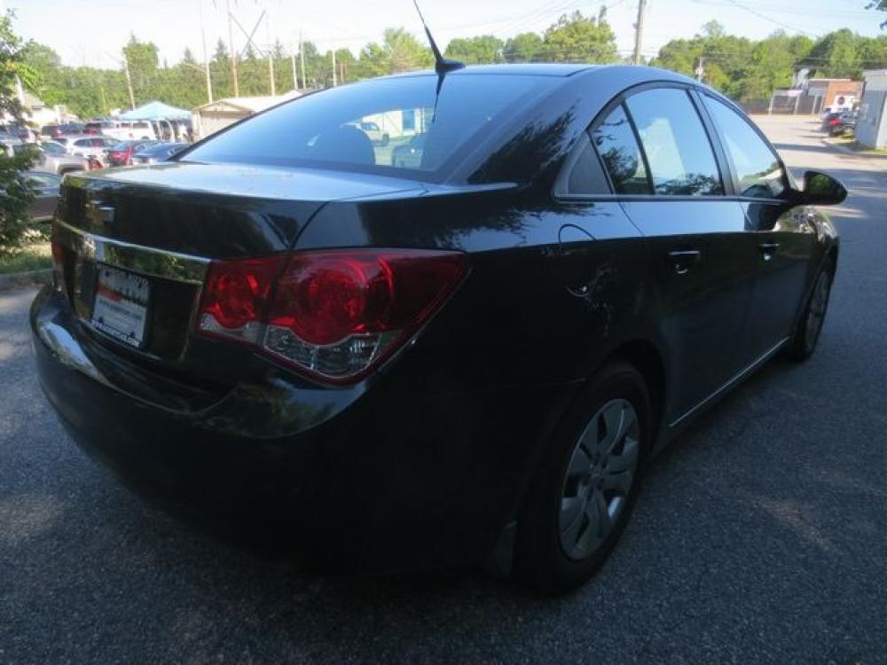 2016 Gray /Black Chevrolet Cruze 2LT Auto (1G1PE5SB0G7) with an 1.4L L4 DOHC 16V TURBO engine, 6-Speed Automatic transmission, located at 270 US Route 6, Mahopac, NY, 10541, (845) 621-0895, 41.349022, -73.755280 - Photo #1