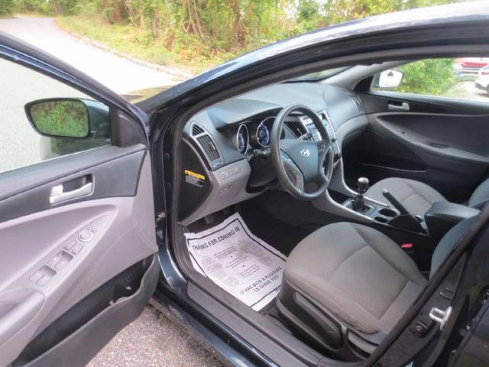2012 Gray /Gray Hyundai Sonata GLS Manual (5NPEB4ACXCH) with an 2.4L L4 DOHC 16V engine, 6-Speed Manual transmission, located at 270 US Route 6, Mahopac, NY, 10541, (845) 621-0895, 41.349022, -73.755280 - Photo #6