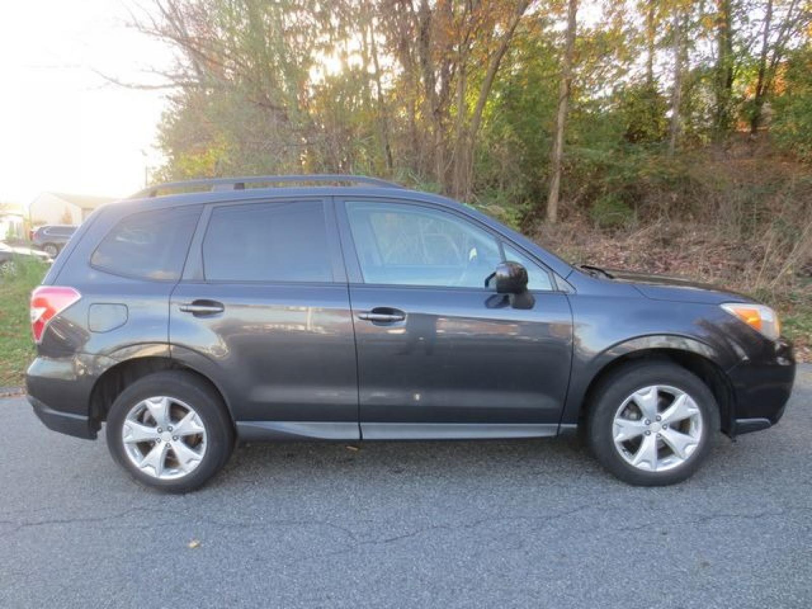 2015 Gray /Gray Subaru Forester 2.5i Premium (JF2SJADC6FG) with an 2.5L H4 SOHC 16V engine, 6-Speed Manual transmission, located at 270 US Route 6, Mahopac, NY, 10541, (845) 621-0895, 41.349022, -73.755280 - Photo #10