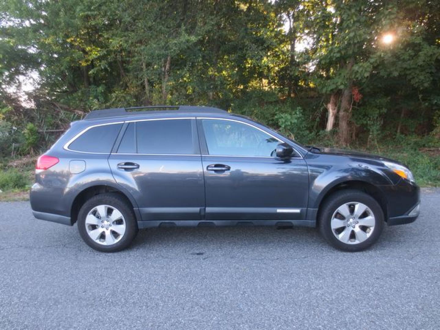 2012 Gray /Black Subaru Outback 2.5I Premium (4S4BRBCC3C3) with an 2.5L H4 DOHC 16V engine, Automatic transmission, located at 270 US Route 6, Mahopac, NY, 10541, (845) 621-0895, 41.349022, -73.755280 - Photo#9