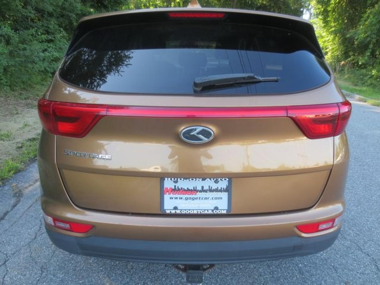 2017 Tan /Black Kia Sportage LX AWD (KNDPMCAC4H7) with an 2.4L V6 DOHC 24V engine, 6A transmission, located at 270 US Route 6, Mahopac, NY, 10541, (845) 621-0895, 41.349022, -73.755280 - Photo #5