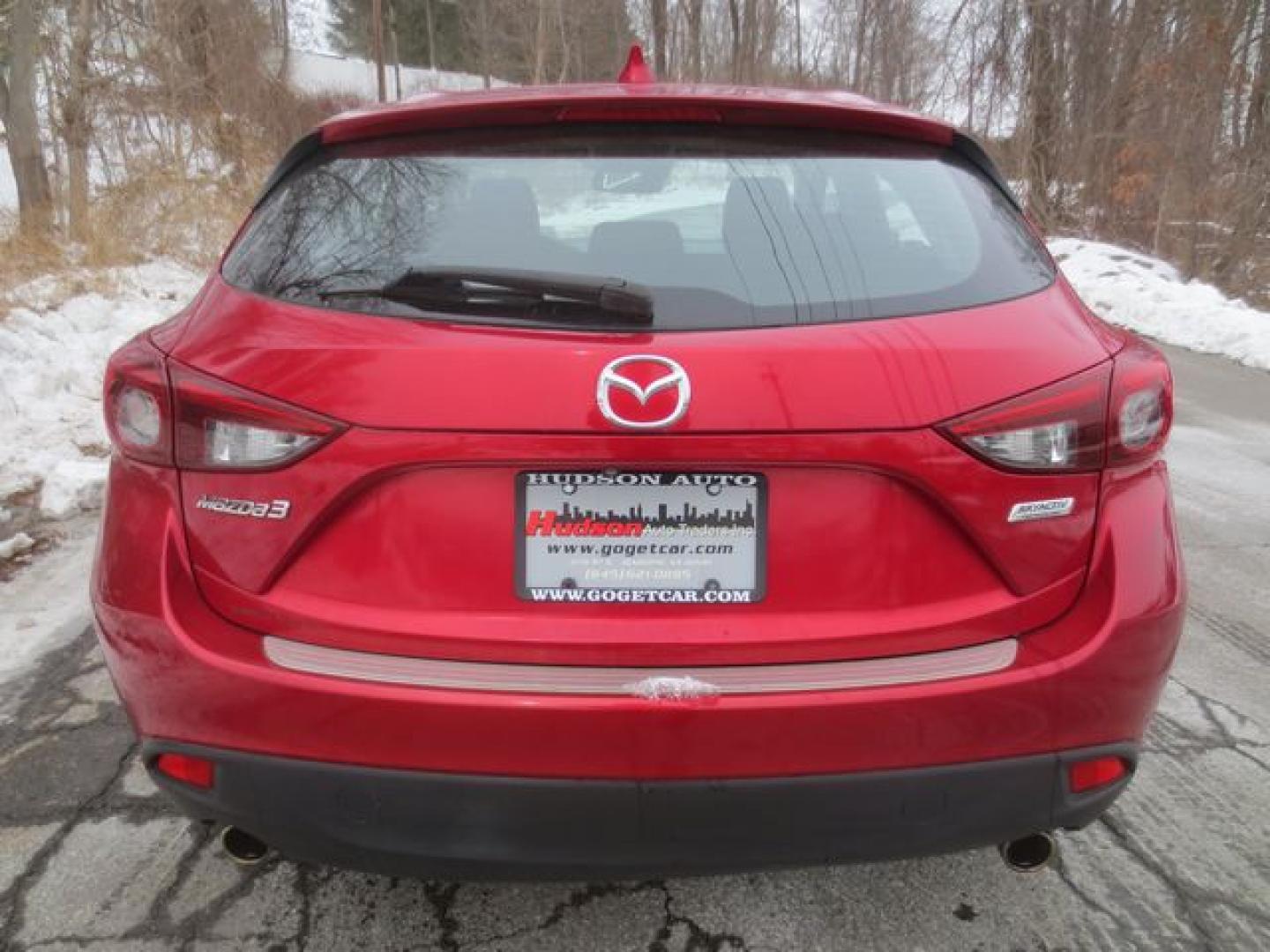 2015 Red /Black Mazda MAZDA3 S Grand Touring (JM1BM1M37F1) with an 2.5L L4 DOHC 16V engine, 6-Speed Automatic transmission, located at 270 US Route 6, Mahopac, NY, 10541, (845) 621-0895, 41.349022, -73.755280 - Photo#5