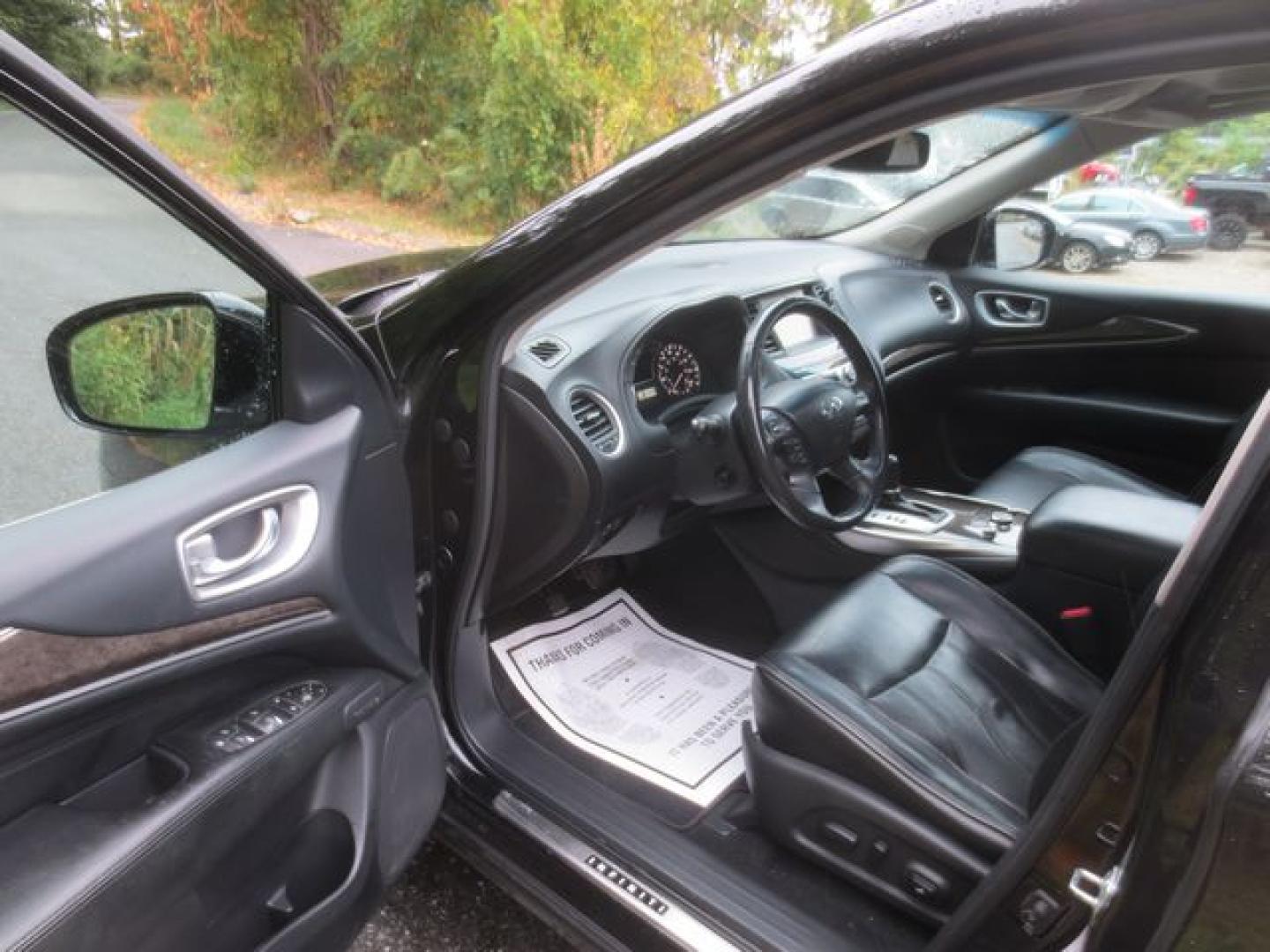 2014 Black /Black Infiniti QX Base AWD (5N1AL0MM0EC) with an 3.5L V6 DOHC 24V engine, Continuously Variable Transmission transmission, located at 270 US Route 6, Mahopac, NY, 10541, (845) 621-0895, 41.349022, -73.755280 - Photo#6
