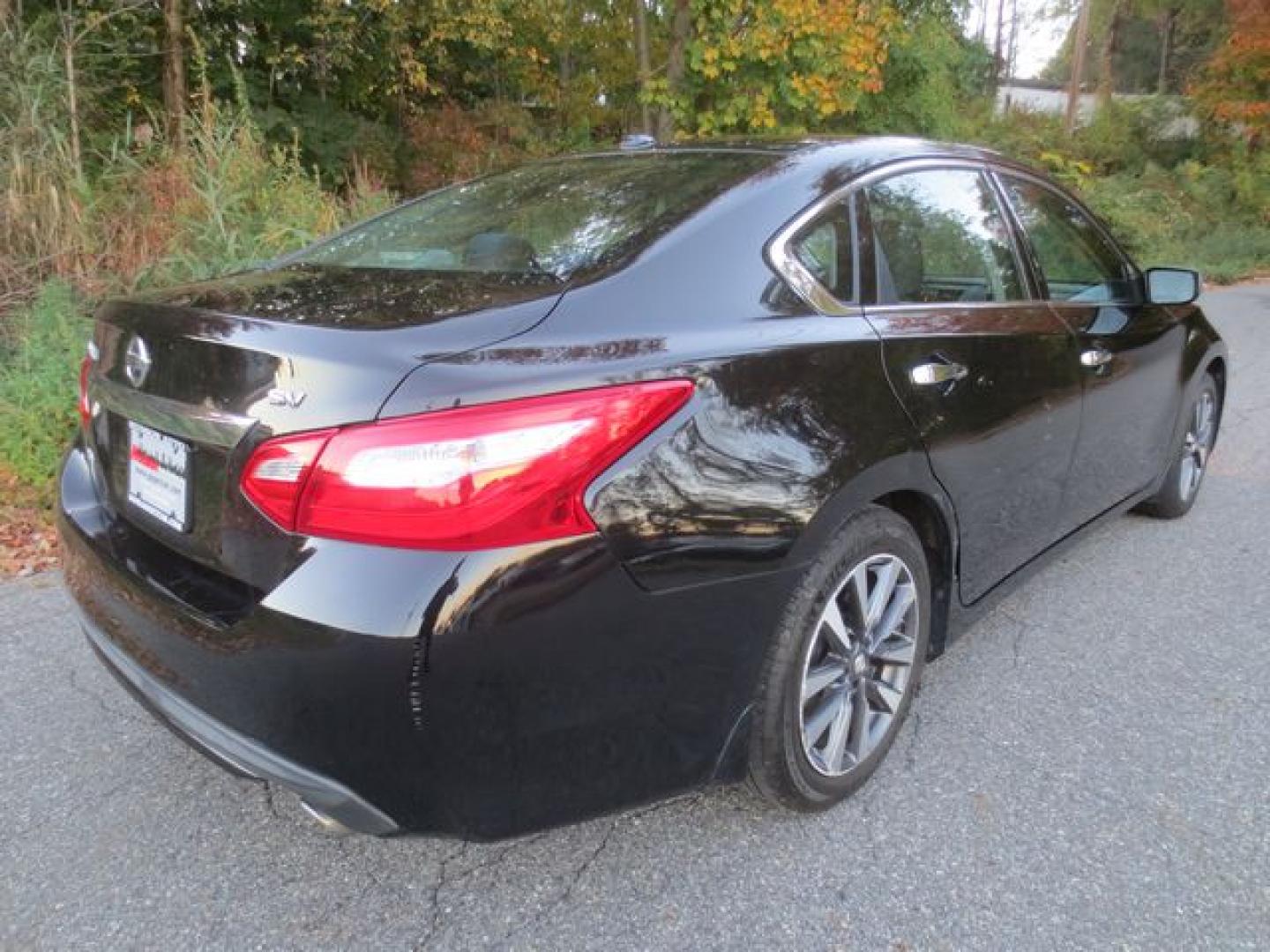 2017 Black /Black Nissan Altima 2.5 S (1N4AL3AP2HC) with an 2.5L L4 DOHC 16V engine, Automatic transmission, located at 270 US Route 6, Mahopac, NY, 10541, (845) 621-0895, 41.349022, -73.755280 - Photo#2