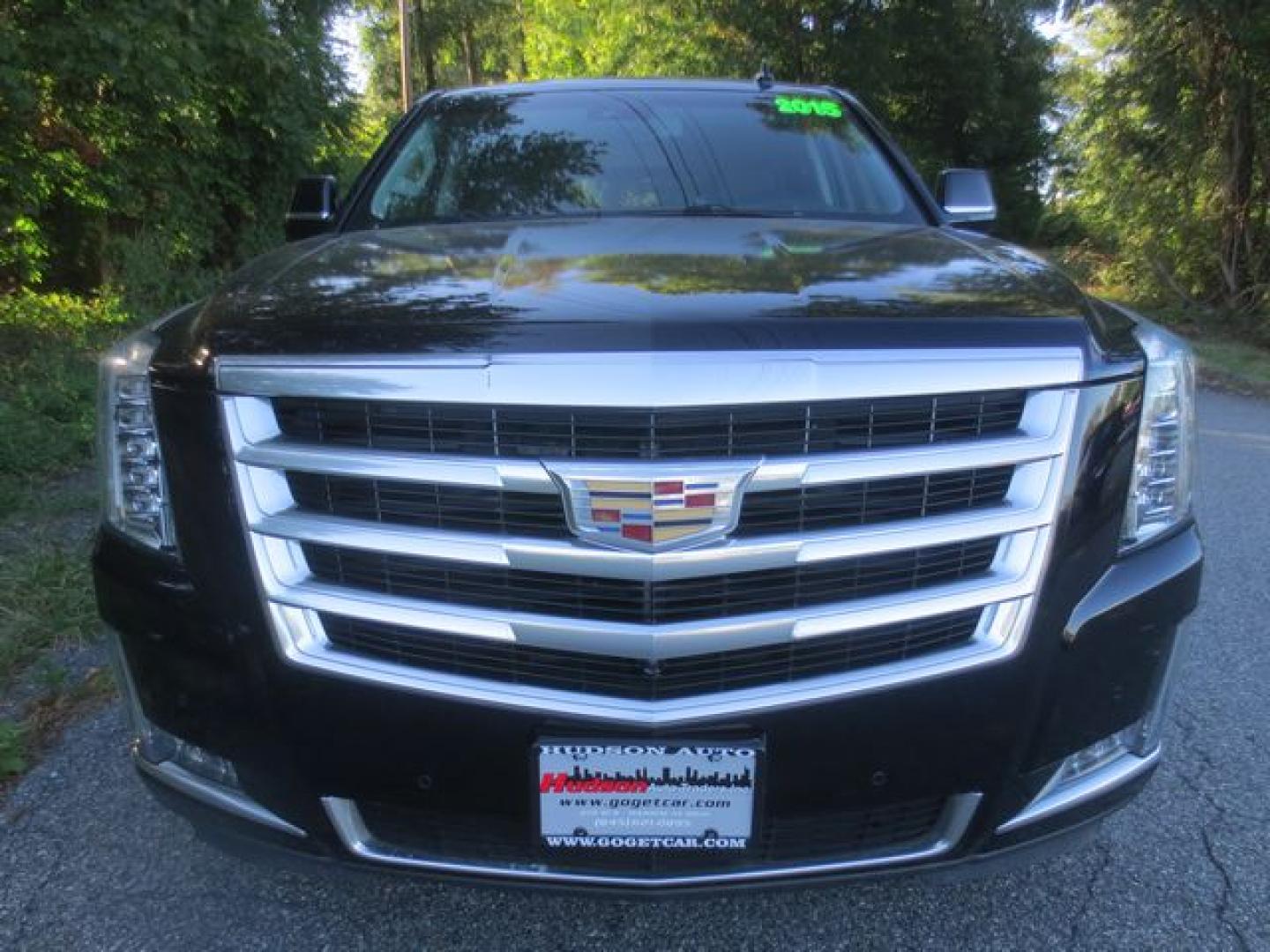 2015 Black /Black Cadillac Escalade Luxury 4WD (1GYS4MKJ7FR) with an 6.2L V8 OHV 16V FFV engine, 8-Speed Automatic transmission, located at 270 US Route 6, Mahopac, NY, 10541, (845) 621-0895, 41.349022, -73.755280 - Photo#2