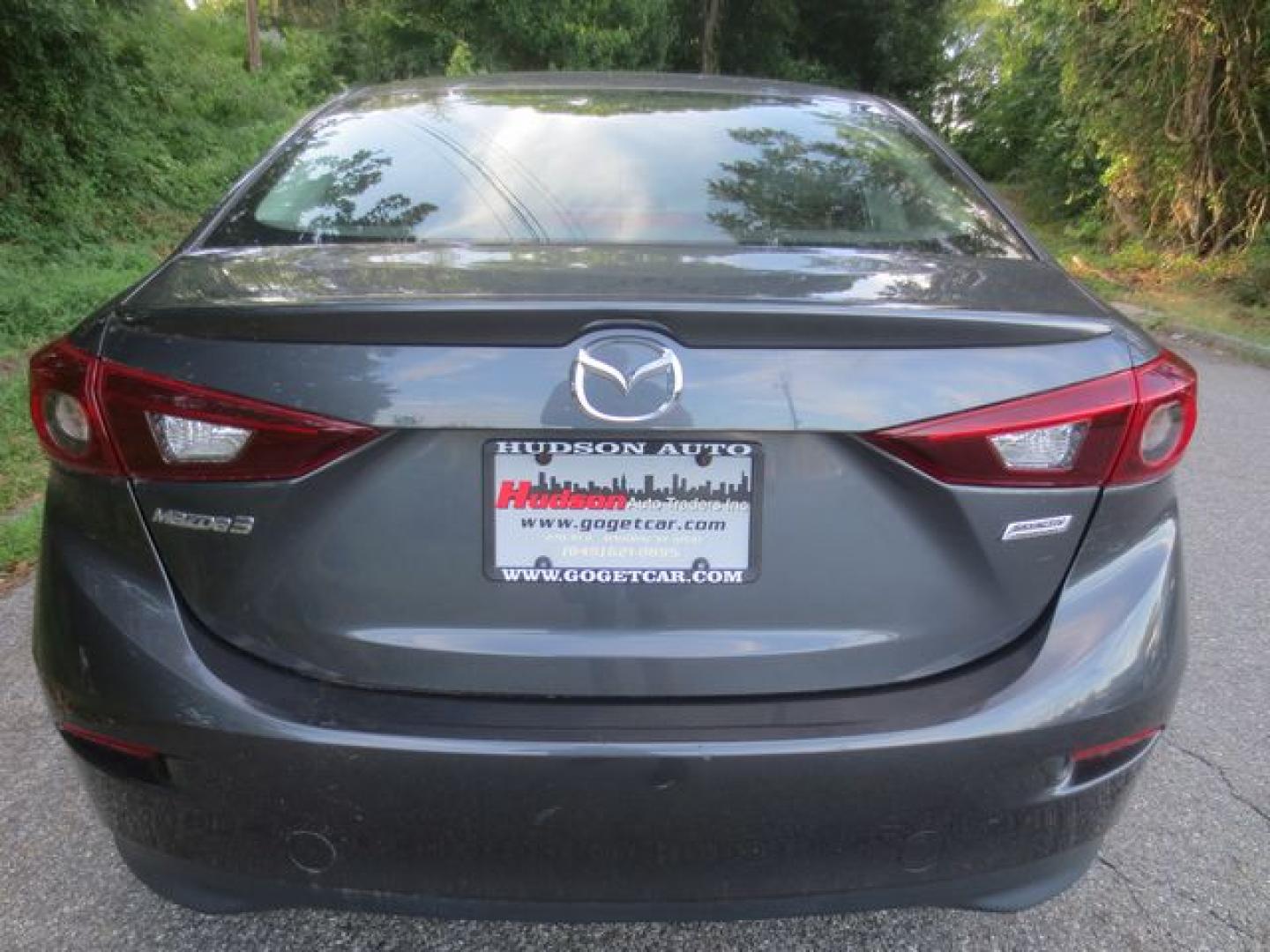 2014 Gray /Black Mazda MAZDA3 i Sport (3MZBM1U78EM) with an 2.0L L4 DOHC 16V engine, 6-Speed Manual transmission, located at 270 US Route 6, Mahopac, NY, 10541, (845) 621-0895, 41.349022, -73.755280 - Photo#5