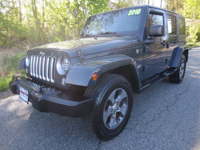 photo of 2016 Jeep Wrangler Unlimited Sahara 4WD