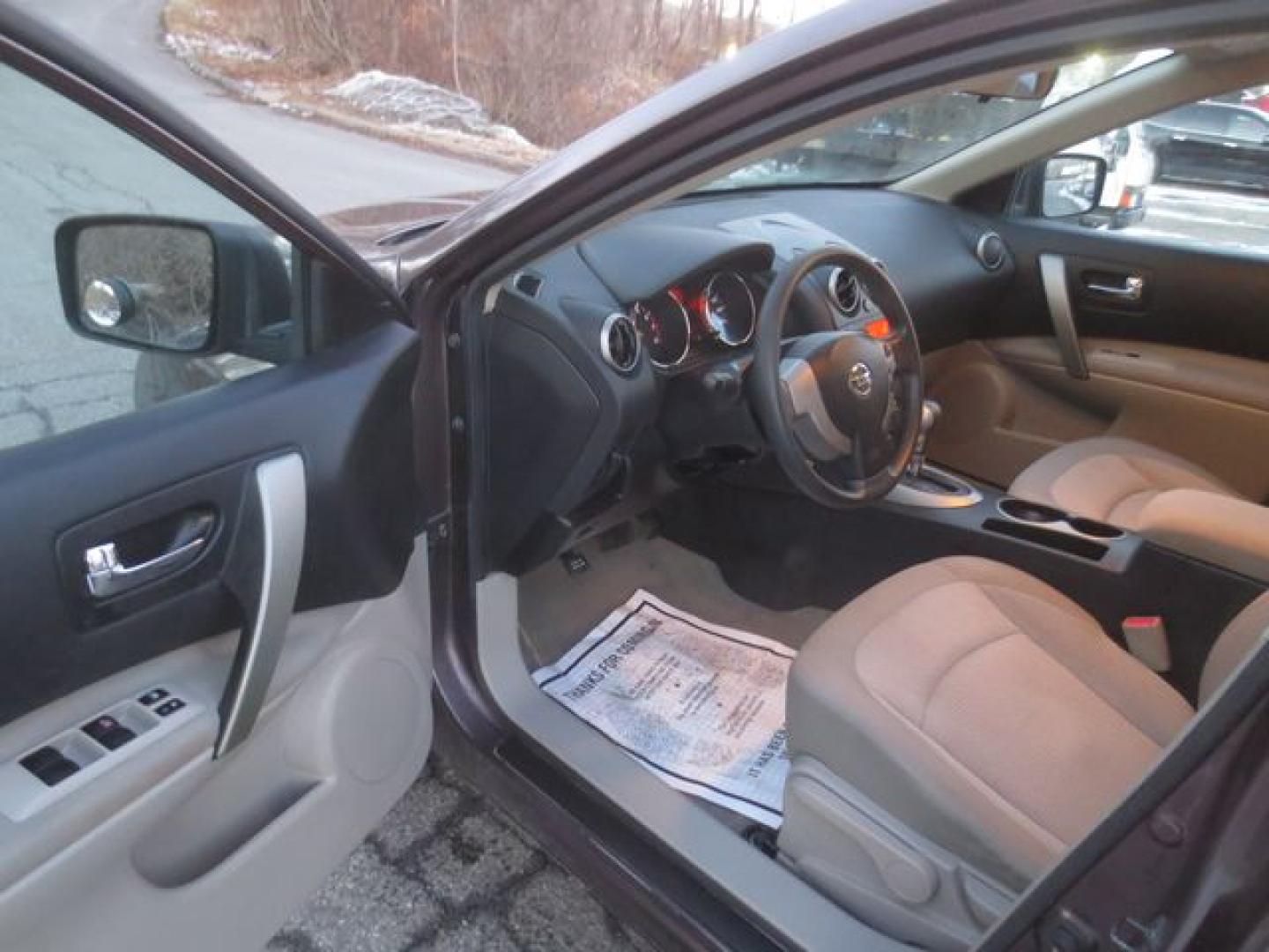 2010 Gray /Gray Nissan Rogue S (JN8AS5MV4AW) with an 2.5L L4 DOHC 16V engine, Automatic transmission, located at 270 US Route 6, Mahopac, NY, 10541, (845) 621-0895, 41.349022, -73.755280 - Photo#6