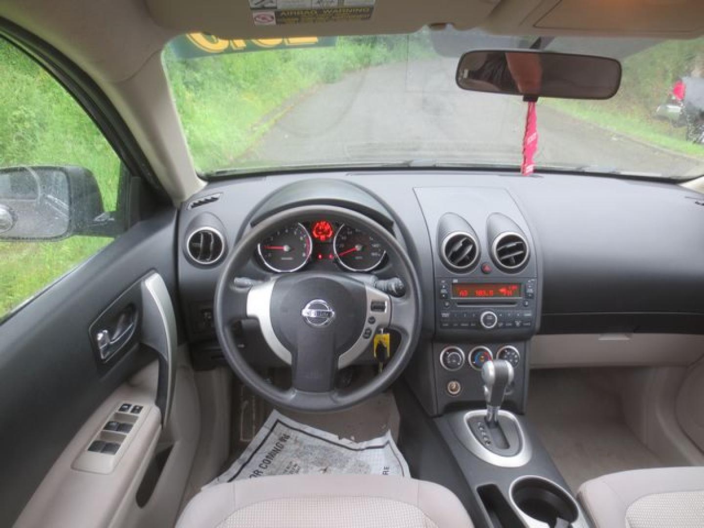 2010 Gray /Gray Nissan Rogue S (JN8AS5MV4AW) with an 2.5L L4 DOHC 16V engine, Automatic transmission, located at 270 US Route 6, Mahopac, NY, 10541, (845) 621-0895, 41.349022, -73.755280 - Photo#8